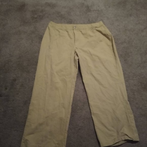 Womans Khaki Pants by Shein - Picture 2 of 4